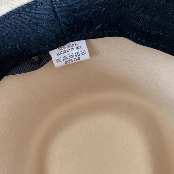 Urban Outfitters beige brimmed hat - Picture 2 of 3